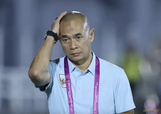 HLV Kurniawan Dwi Yulianto của đội tuyển bóng đá U17 Indonesia. Ảnh: Bola