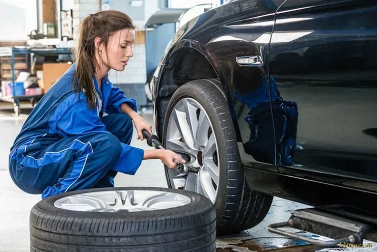 Lốp xe "suy yếu" thầm lặng: Cảnh báo dấu hiệu nguy hiểm, nhiều tài xế bỏ qua