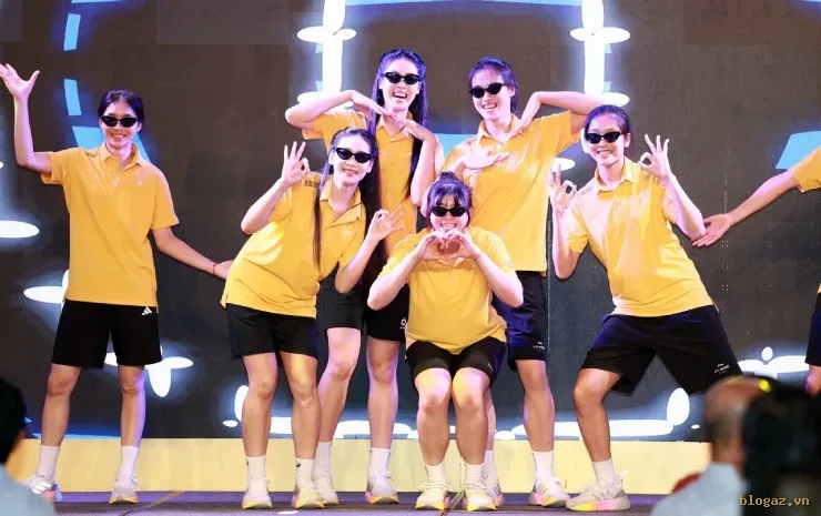 "Chân dài" Lan Vy giành Hoa khôi cúp bóng chuyền VTV, bất ngờ gặp sự cố hy hữu - 6