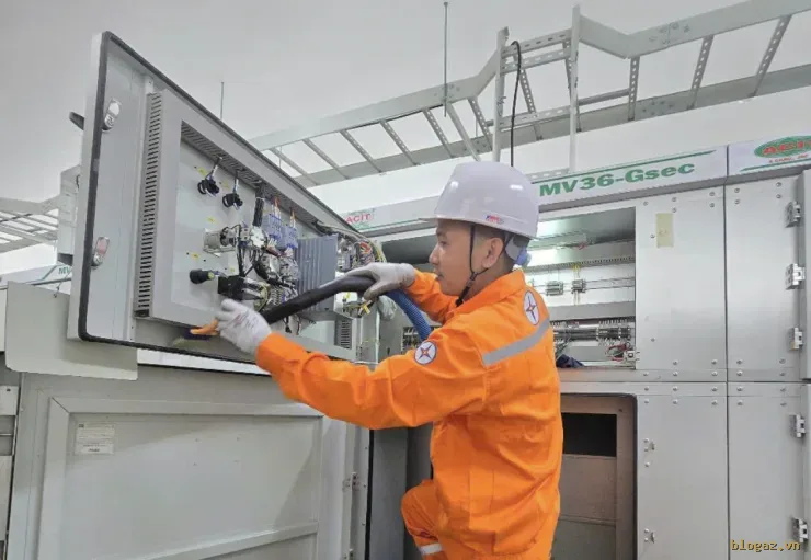 Giá Điện Giờ Cao Điểm: Chi Phí Tăng Gấp 3 Lần, Chủ Nhật Miễn Áp Dụng