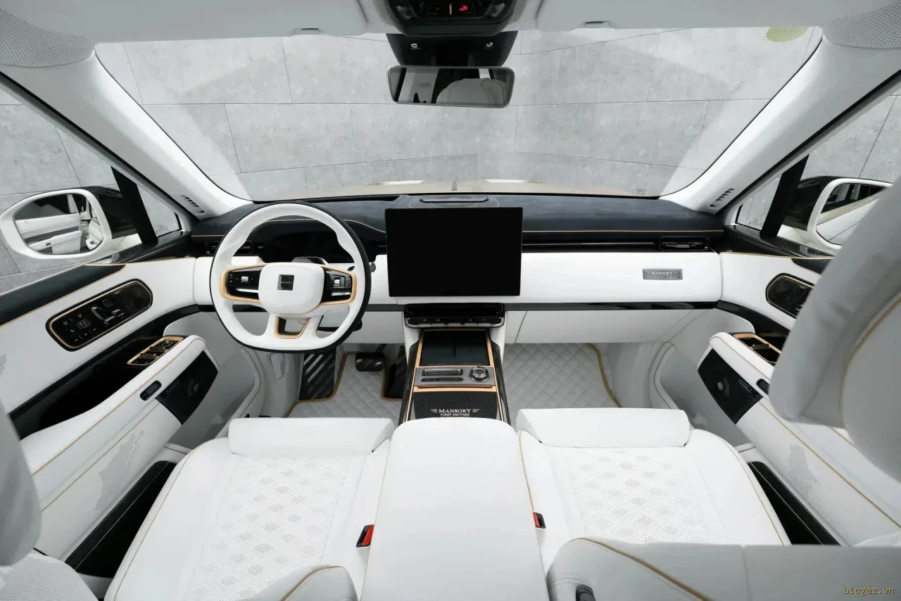Bên trong cabin, Mansory đã biến Zeekr 9X thành một phòng chờ hạng thương gia.