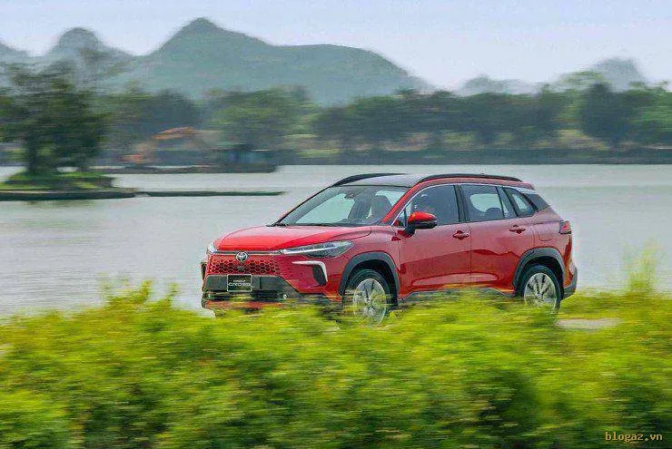Có 800 triệu đồng, nên chọn Mazda CX-5 hay Toyota Corolla Cross - 6