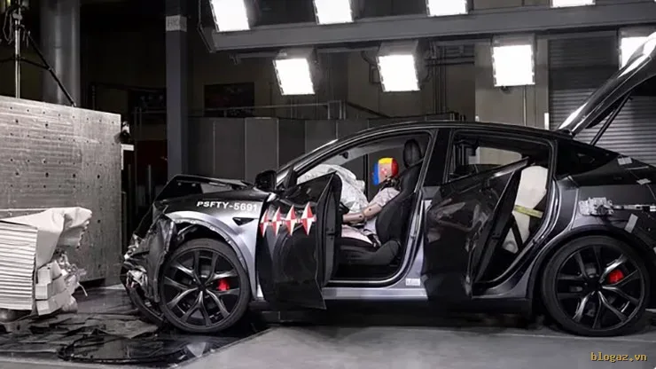 Tesla thử nghiệm túi khí được trang bị công nghệ AI - 3