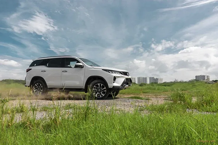 Giá xe Toyota Fortuner lăn bánh kèm ưu đãi tháng 5/2026 - 2