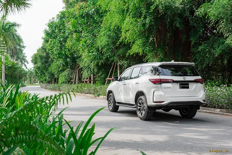 Giá xe Toyota Fortuner lăn bánh kèm ưu đãi tháng 5/2026 - 7