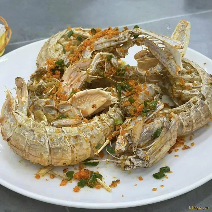 Chủ quán hải sản qua đời vì áp lực dư luận sau vụ 'bề bề 4 triệu đồng'