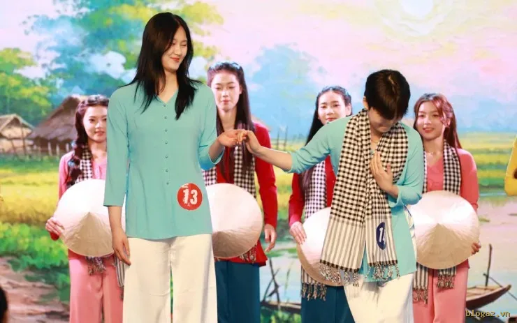 "Chân dài" Lan Vy giành Hoa khôi cúp bóng chuyền VTV, bất ngờ gặp sự cố hy hữu - 5