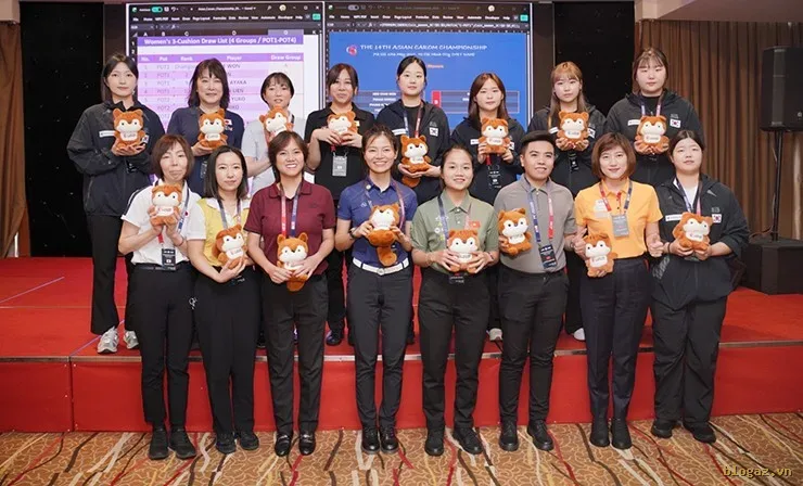 Các nữ cơ thủ tranh tài ở nội dung carom 3 băng nữ