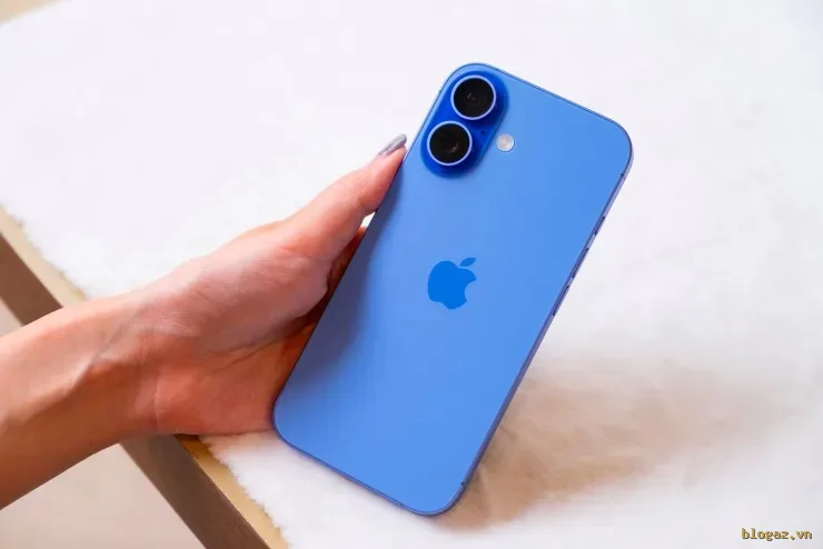 iPhone 16