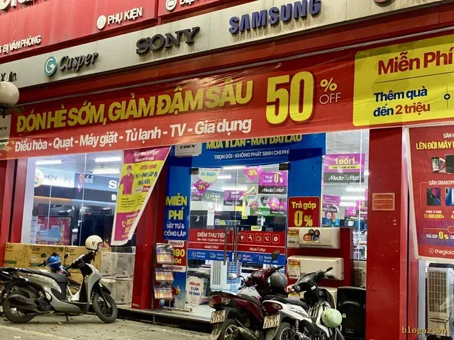 Nhiều sản phẩm điện máy giảm tới 50%.