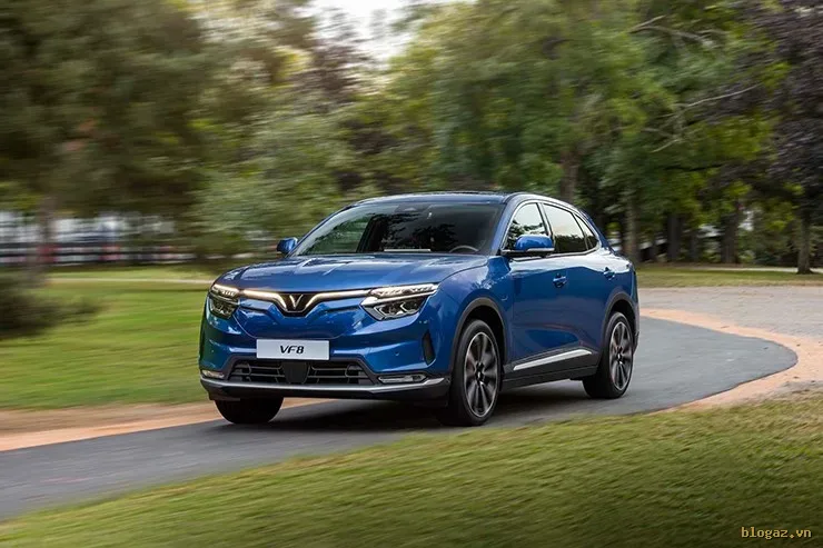 Giá xe VinFast VF 8 niêm yết và lăn bánh tháng 5/2026 - 2