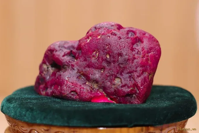 Phát hiện khối hồng ngọc "khủng" nặng 2,2kg tại Myanmar: Kỳ quan thiên nhiên hay vận may đổi đời?
