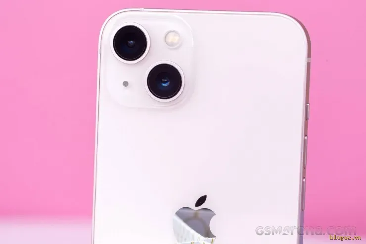 iPhone 13: Siêu phẩm giá hời, vẫn "hạ gục" đối thủ dù sắp có iPhone 17