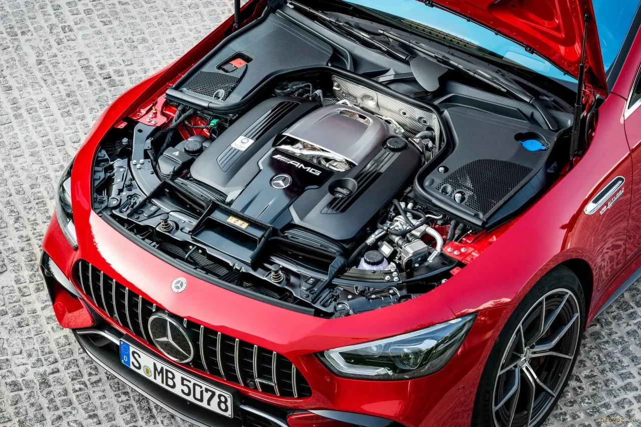 Mercedes-AMG "quay xe" ngoạn mục: V8 huyền thoại trở lại, cuộc chơi xe hiệu năng cao thay đổi?